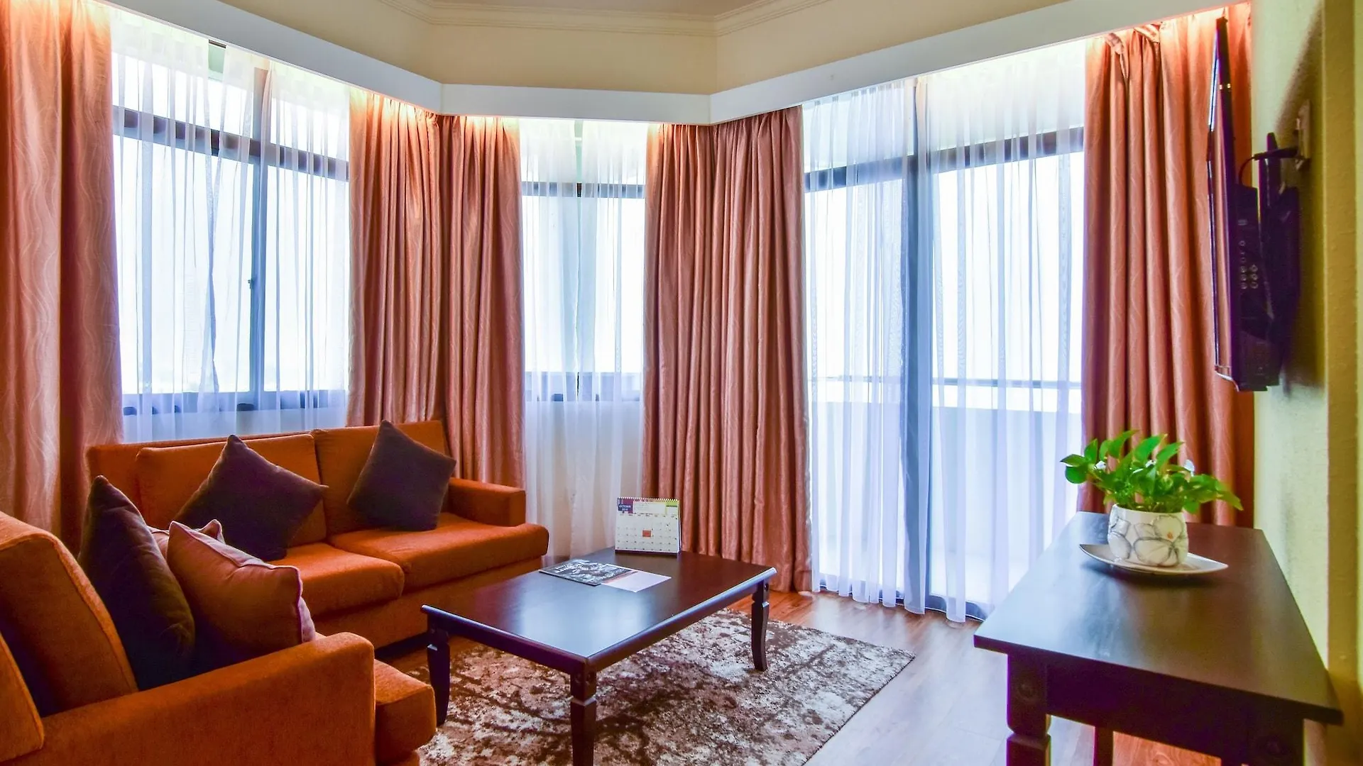 Hotel Sentral Seaview @ ​Beachfront Tanjung Bungah