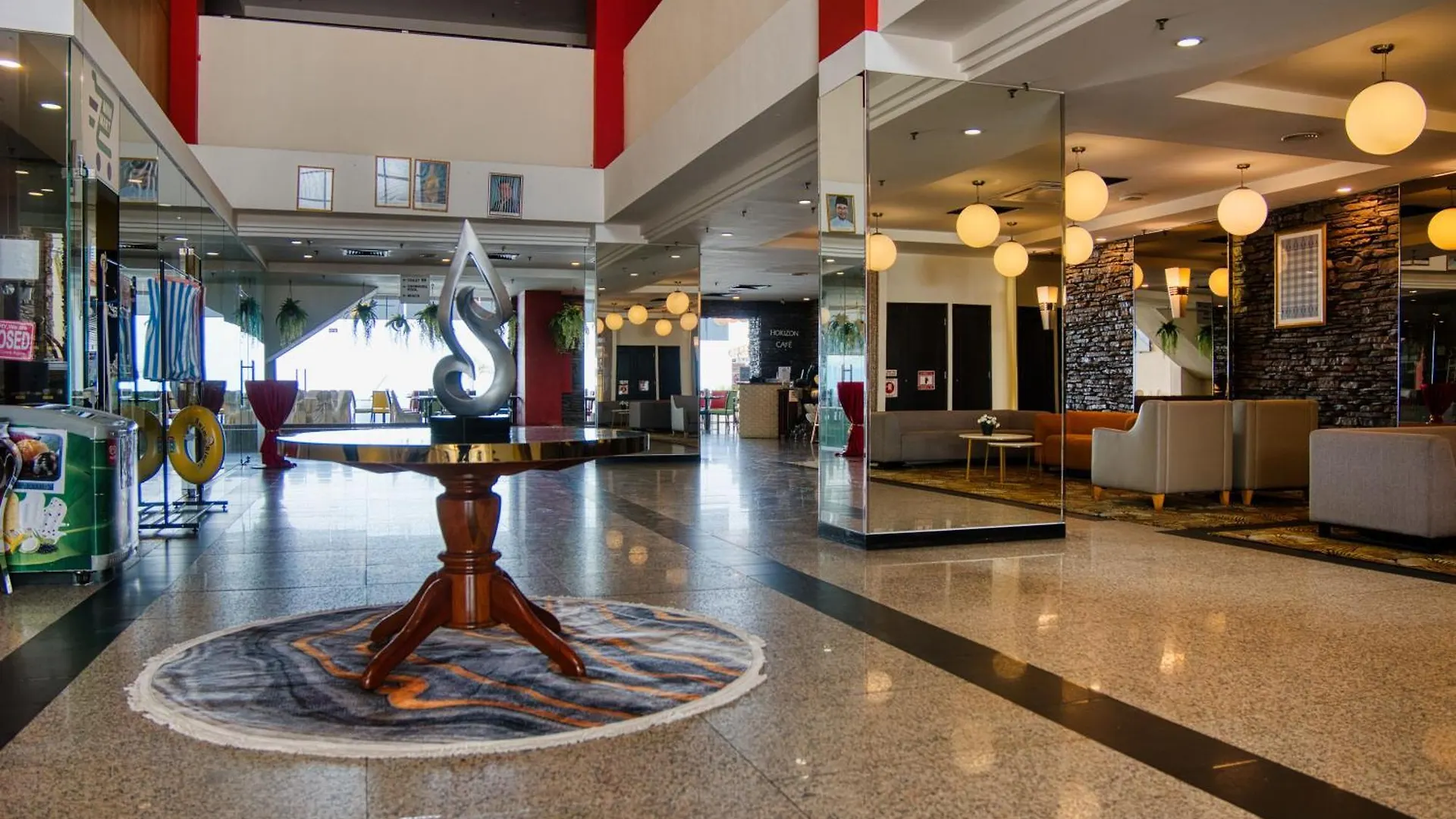 Hotel Sentral Seaview @ ​Beachfront Tanjung Bungah