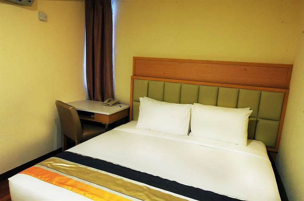 Hotel Sentral Seaview @ ​Beachfront Tanjung Bungah