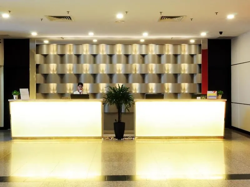 Hotel Sentral Seaview @ ​Beachfront Tanjung Bungah