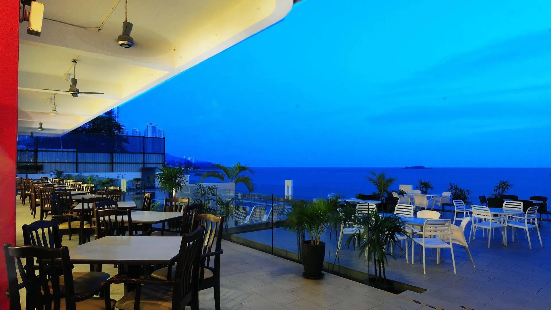 Hotel Sentral Seaview @ ​Beachfront Tanjung Bungah  Malaysia