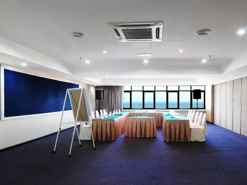 ***  Hotel Sentral Seaview @ ​Beachfront Tanjung Bungah  Maleisië