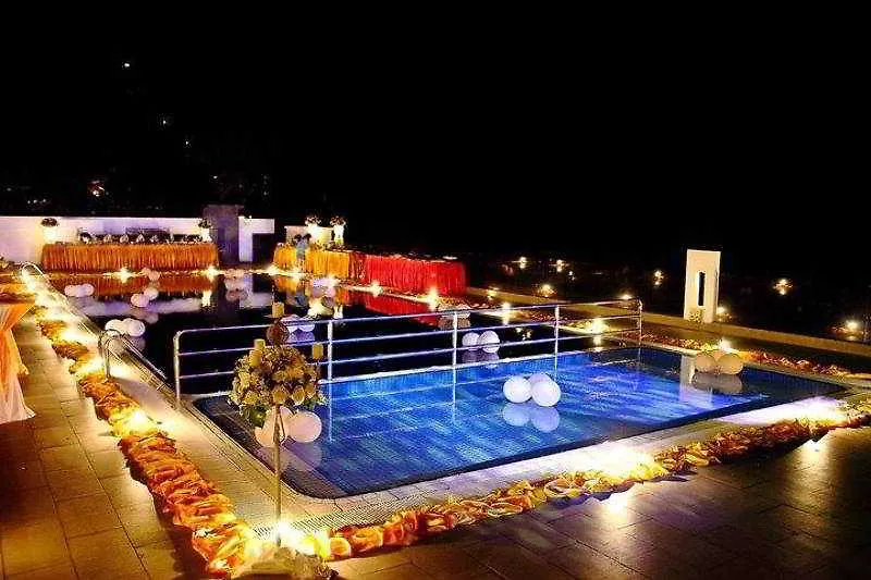 Hotel Sentral Seaview @ ​Beachfront Tanjung Bungah  Maleisië