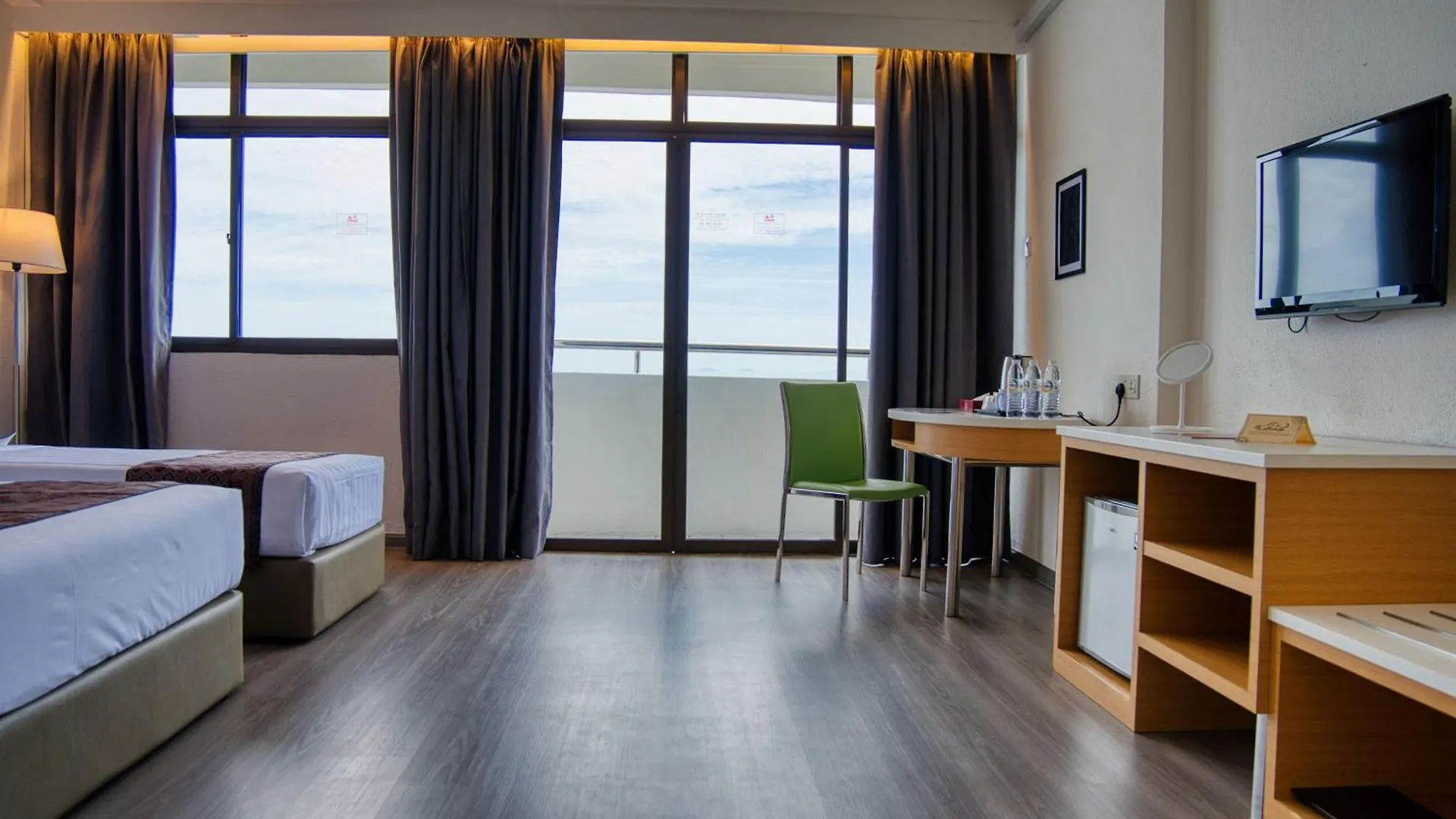 ***  Hotel Sentral Seaview @ ​Beachfront Tanjung Bungah  Malaysia